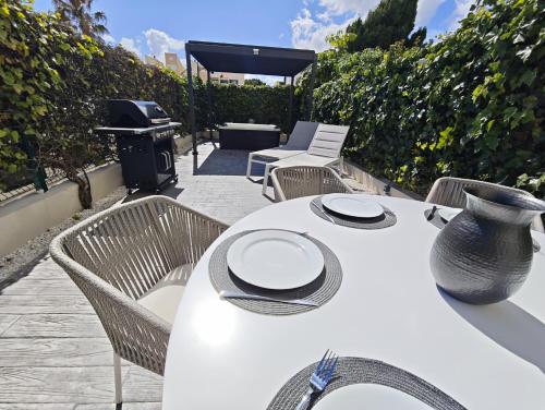 Luxury Groundfloor Private Jacuzzi - EHHouse photo 30