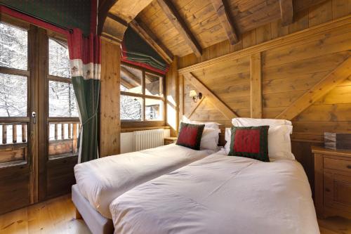 Nepenthe - beautiful ski-in ski-out 3 bed in exclusive location in Val d'Isere