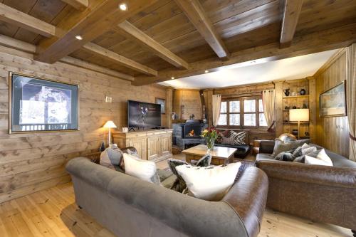 Nepenthe - beautiful ski-in ski-out 3 bed in exclusive location in Val d'Isere