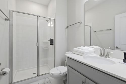 New Oasis Retreat Escape - Private Pool - Walk to Clubhouse - Sleeps 10 photo 19