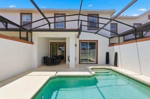 New Oasis Retreat Escape - Private Pool - Walk to Clubhouse - Sleeps 10 photo 23