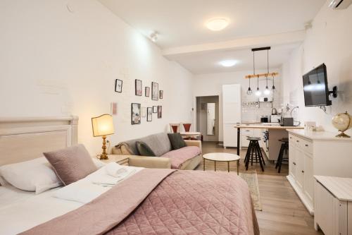 City Twenty Apartments by Irundo