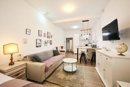 City Twenty Apartments by Irundo