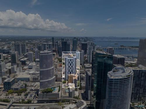 High Floor Pool Gym Brickell photo 17