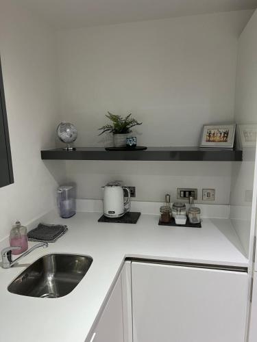 Perfect City Centre Apartment photo 27