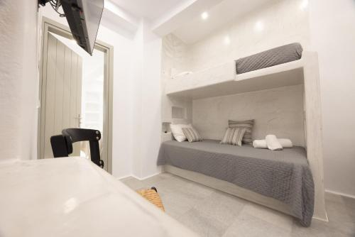 Ione Inn