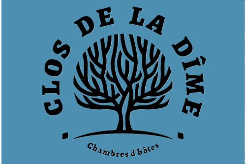 a tree with the words de la land and branches and birds at Clos de la Dîme in Lombers