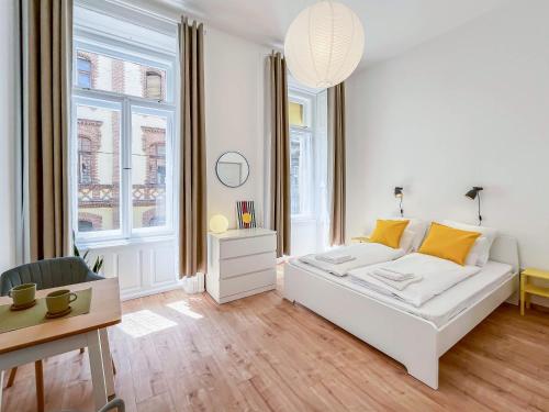 Very Central - Modern