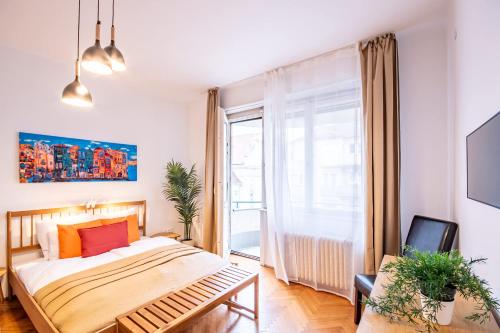 Balcony - View to River - Comfy