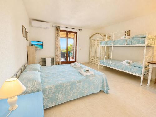 Baja Sardinia Casetta Belvedere 2 with Pool 100m from the Beach