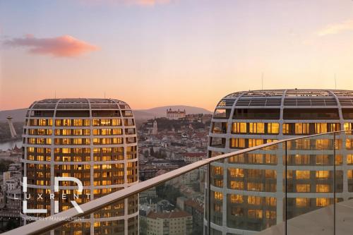 Foto SKYPARK Elite Suite, City View ,FREE PARKING 2