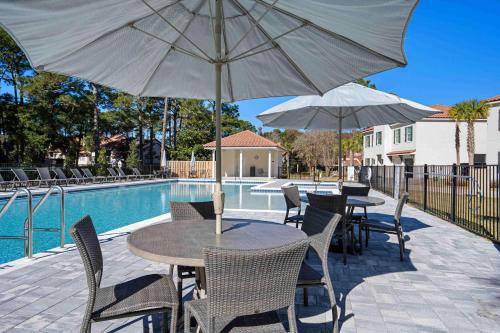 Private beachfront Steps to sand & sunsets photo 95