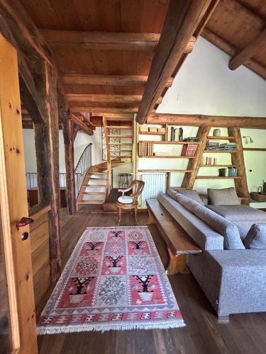 Zona d'estar a Bon Chalet Tirano - Bernina Express Apartment