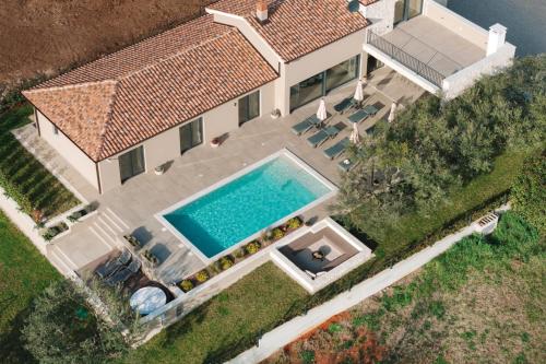 Modern Villa Noor near Poreč by Istrabook