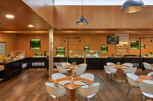 Crowne Plaza Madrid - Centre Retiro by IHG photo 36
