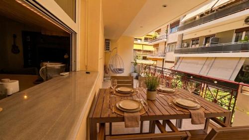 2BD Unique Pangrati Apt With Parking Kallimarmaro