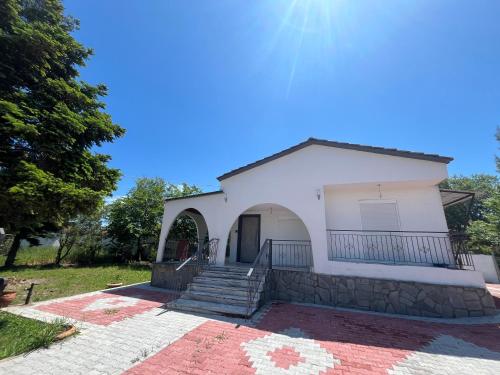 Arches Cottage