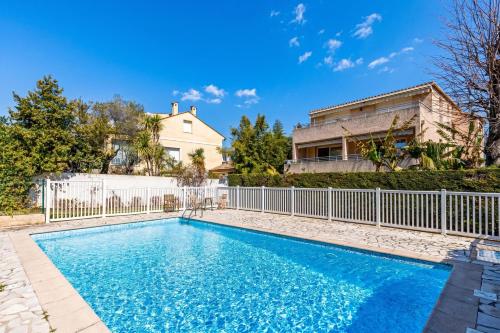 Cap et Soleil with Terrace and Pool - Happy Rentals