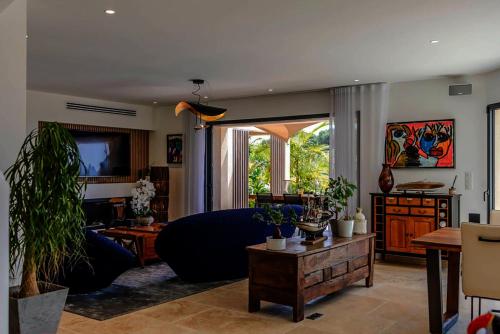 Private Luxury Villa Minutes from the Beach