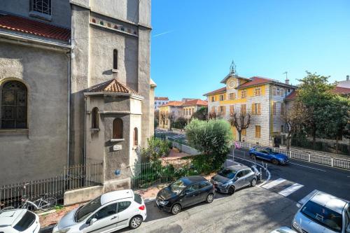 Charming 2 rooms, sleeps 4 Nice center