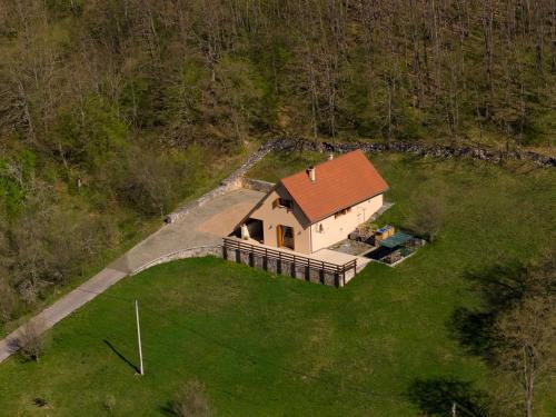 Secluded house with a parking space Korenica, Plitvice - 25959