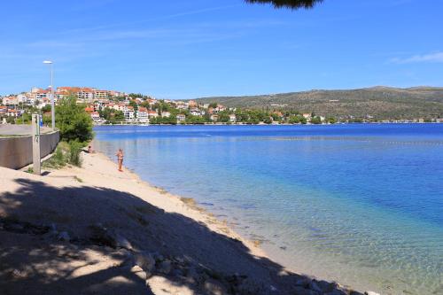 Seaside holiday house Rogoznica - 25994