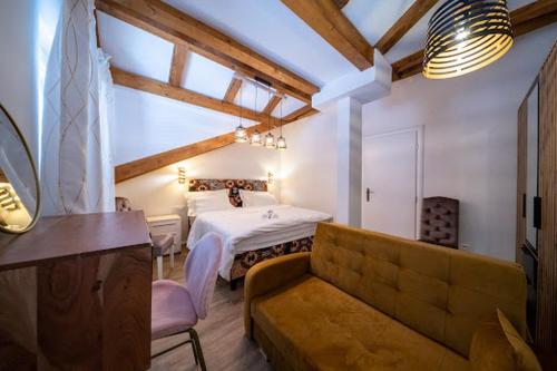 Seaside holiday house Rogoznica - 25994