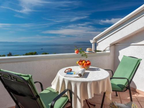 Apartments Lily Studio with Terrace and Sea View