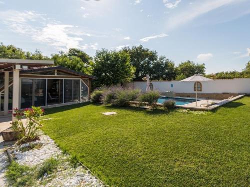 Holiday home in Umag with barbecue and Wi-Fi