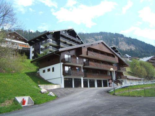 Studio rénové près des télécabines à Châtel