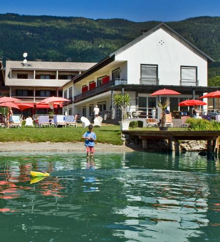 Fotografie z fotogalerie ubytování Seehaus "Kärnten Inn" mit direktem Seezugang und E-Ladestation v destinaci Bodensdorf