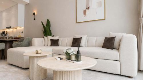 Free housekeeping visits during your stay - StayShort - Spacious 1 bed in JVC that sleeps 4