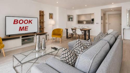 Free housekeeping visits during your stay - StayShort - Elegant 1BR Haven for 3 in Palm Jumeirah