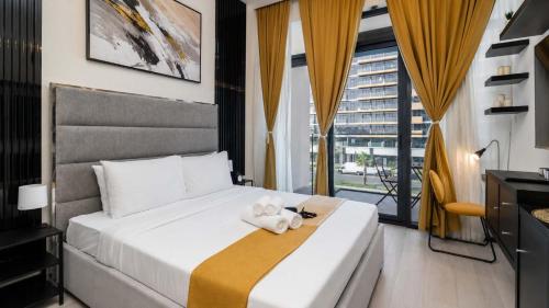 Free housekeeping visits during your stay - StayShort - Modern Studio in Azizi Riviera 46 Sleeps 2