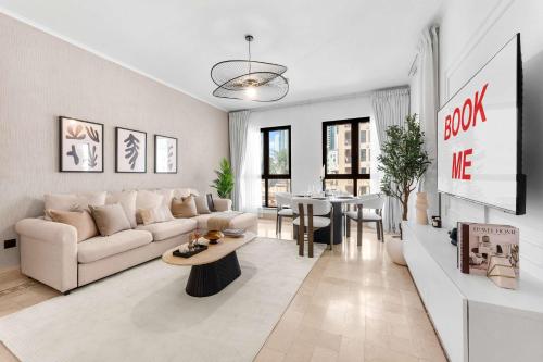 Free housekeeping visits during your stay - StayShort - Luxurious 1 Bed in Old Town, that Sleeps 4 and Close to Burj Khalifa