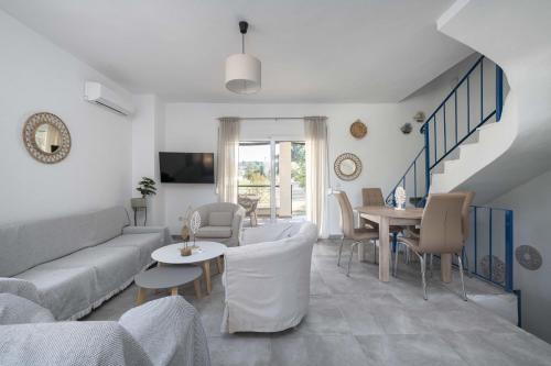 Glarokavos Escape Villa by RentalsPro - Pefkohori Halkidiki