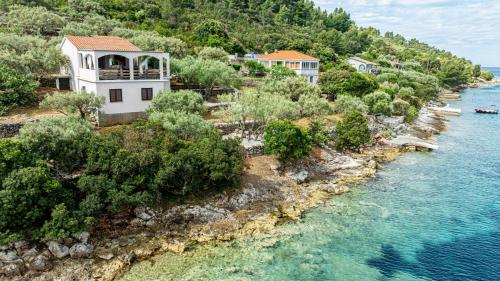 Villa Silencia with Whirlpool by Villas Guide
