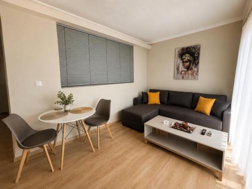 Thelma Apartment - Central & Cozy in Mytilene