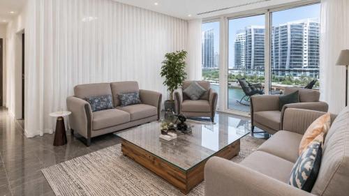 Free housekeeping visits during your stay - StayShort - Elegant 3-Bedrooms in Dubai Marina with stunning views!