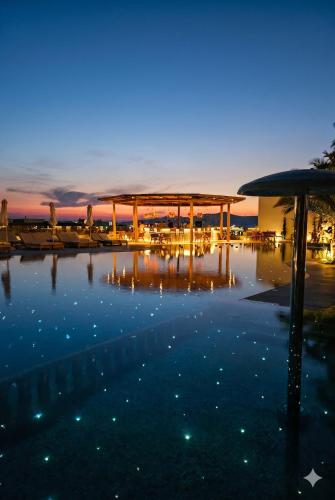 San Antonio Summerland — Pool view