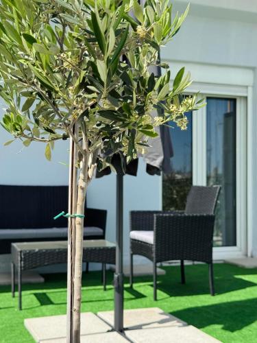 Seven Sky Urban Terrace with Free Private Parking !!!!