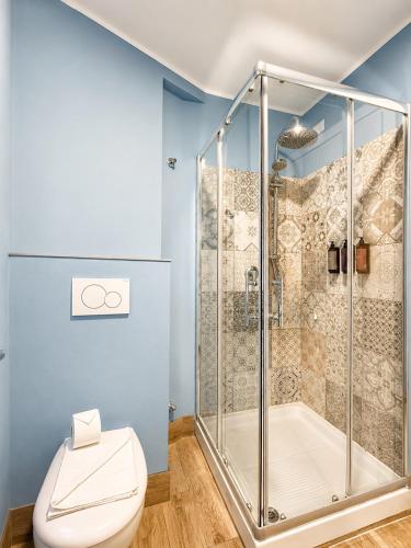 Two Bedroom Apartment with Views in Porta Venezia