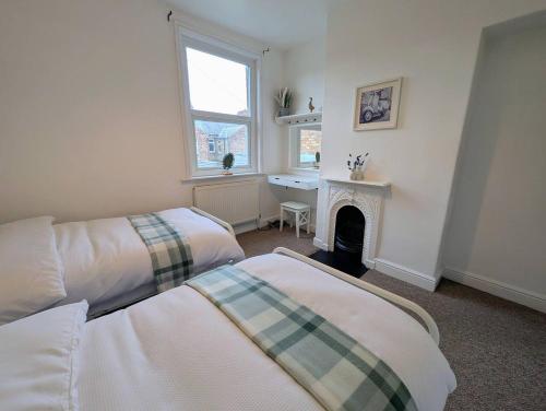 The Heritage Hideaway - King bed, Free parking, Walk to c-centre & Hospital photo 24