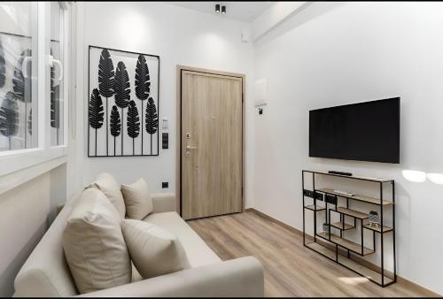 The Glasshouse Flat near Metro