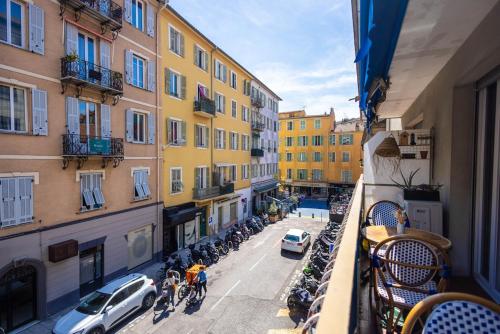 Stylish 2BR with Garage and AC Port of Nice