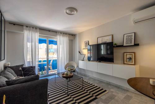 Stylish 2BR with Garage and AC Port of Nice