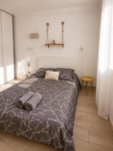 "COSY" Appartement confort de 50m2 à 150m de la Mer et du Centre ville, parking gratuit