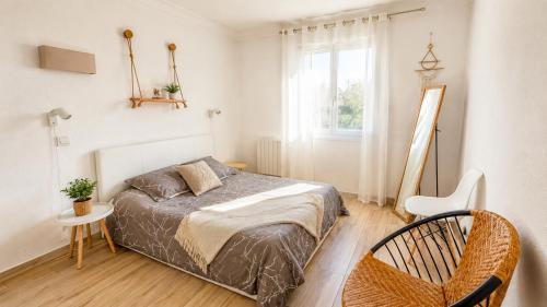 "COSY" Appartement confort de 50m2 à 150m de la Mer et du Centre ville, parking gratuit