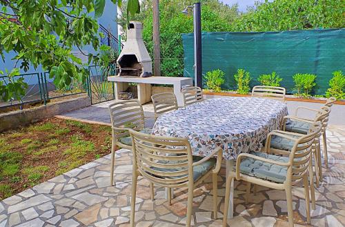 House Suncani dvori