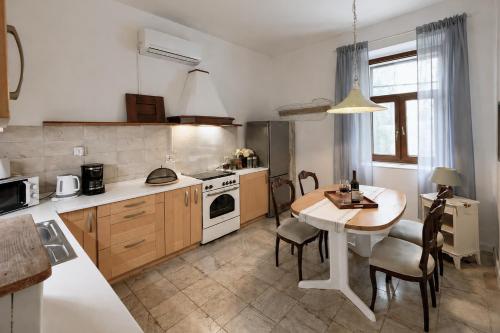 Captain Sijan Apartment